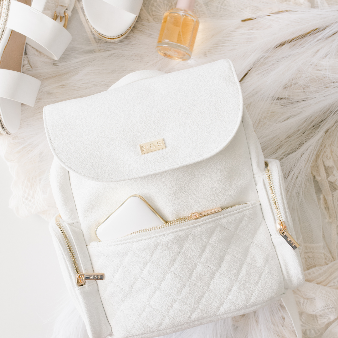 🎁 White Mini Backpack💕 (100% off)