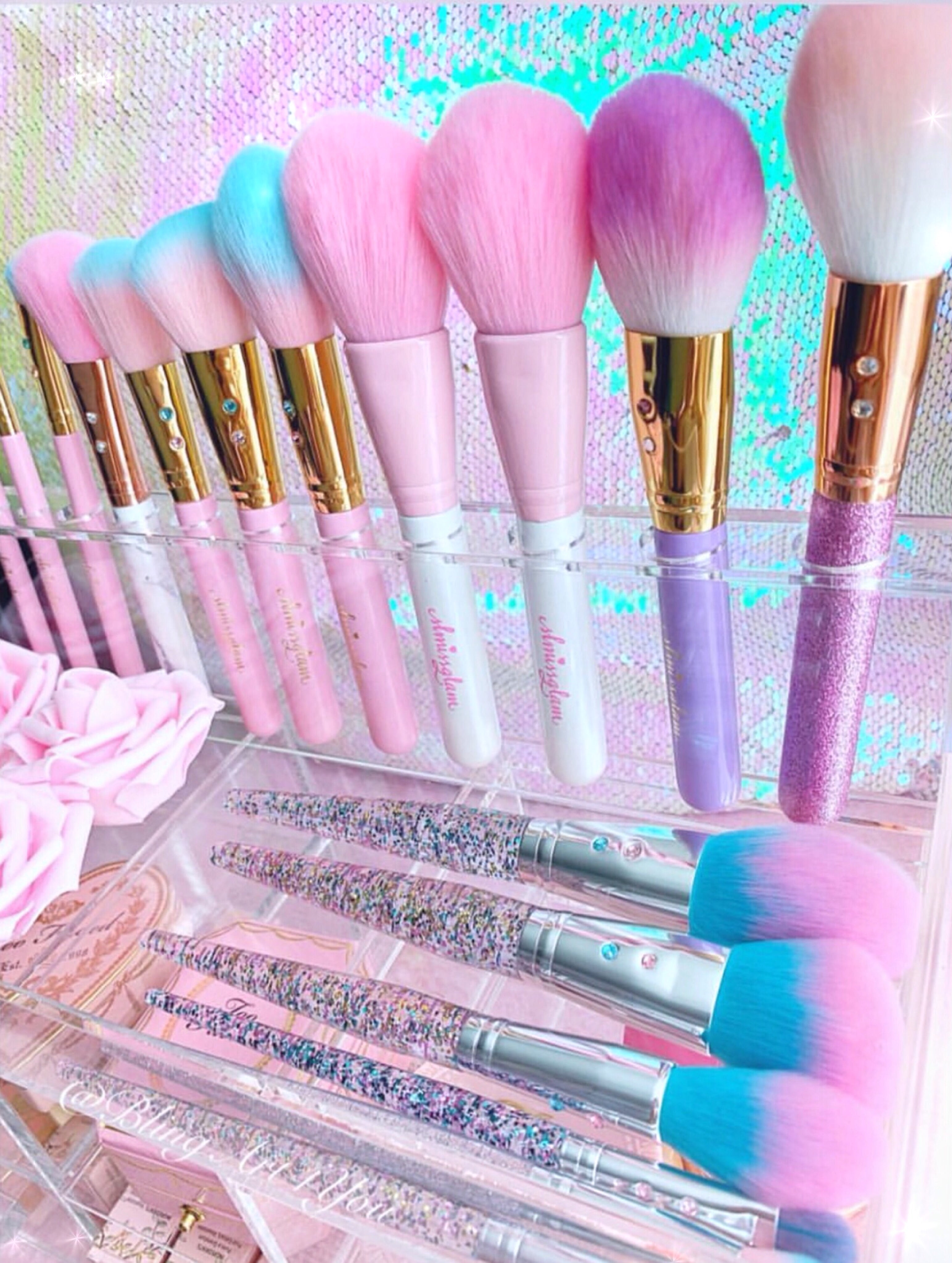 Rosegold Lilac Tapered Face Brush💕